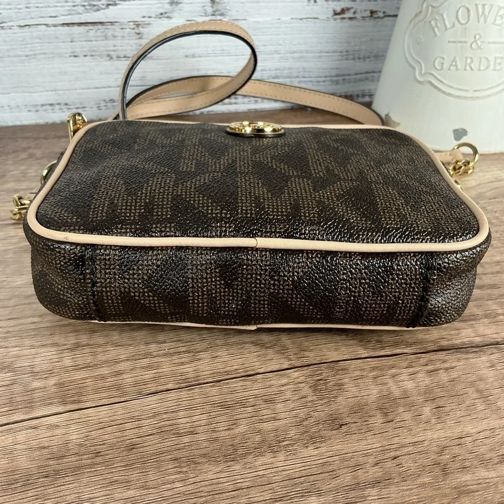 Michael Kors Fulton Small Bag Signature Brown Tan Gold Crossbody‎ Purse